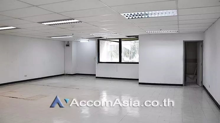  1  Office Space For Rent in Silom ,Bangkok BTS Surasak - BTS Saint Louis at S&B TOWER AA10480
